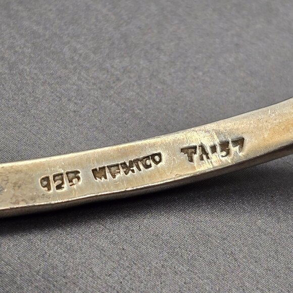 Taxco Sterling Silver Red Coral Inlay Bracelet Hinged Bangle 7" Modernist VTG - Picture 8 of 12